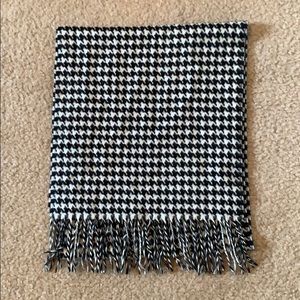 Croft and Barrow soft scarf